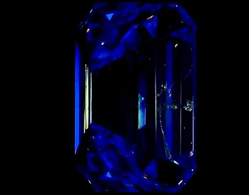0.70 Carat E SI2 Emerald Diamond