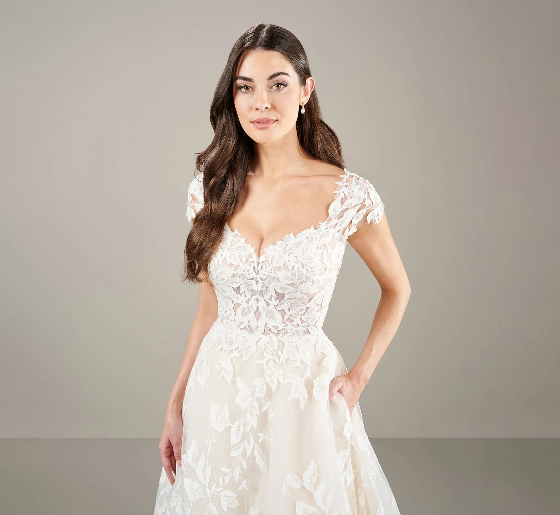Classic Wedding Ball With Lace Applique In Ivory Almond